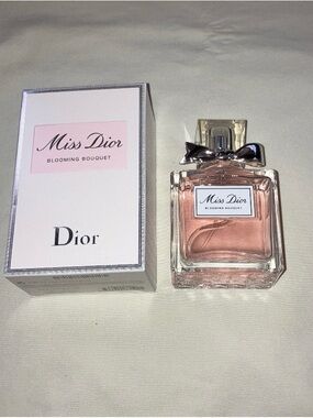 Miss Dior Eau de toilette Blooming Bouquet -